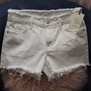 NWT 7 For All Mankind frayed shorts